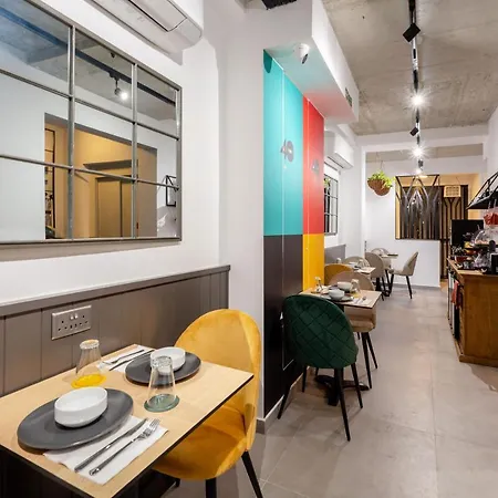 Fort40 * Sliema