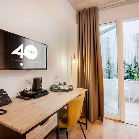 Fort40 Guest house *